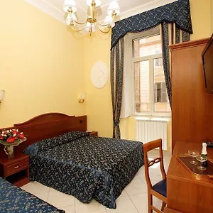 caroline-suite.it-romehotels.com/